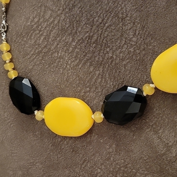 Vtg 1980s Bumblebee Glass Knot Beaded Chunky Statement Necklace - Picture 3 of 5